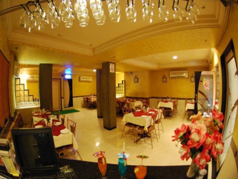 Oyo 17332 Hotel Nana'S Daman Dış mekan fotoğraf