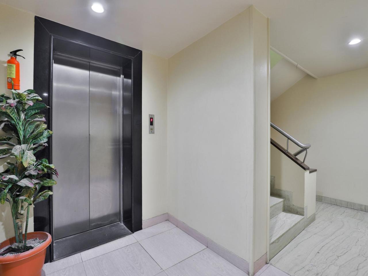 Oyo 17332 Hotel Nana'S Daman Dış mekan fotoğraf